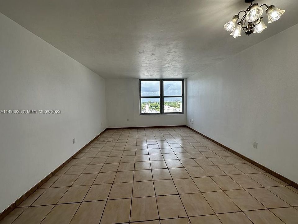 1st image of 2899 Collins Ave APT 848