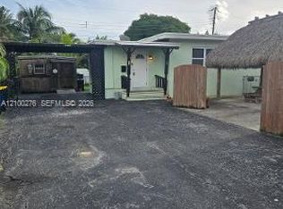 14 SE 14th St, Dania, FL 33004