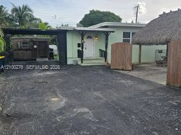 14 SE 14th St, Dania, FL 33004