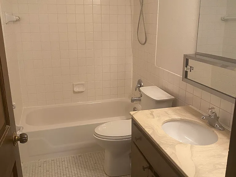 10890 S Shore Dr #9 — Photo 15