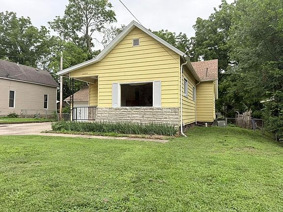 5th image of 2235 N Campbell Avenue