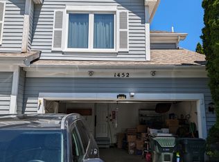 1452 Derby Ln, Mundelein, IL 60060