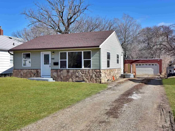 440 22nd St NW, Minot, ND 58703