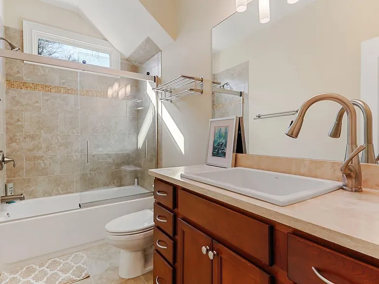 1581 Woodbine Ave SE — Photo 10