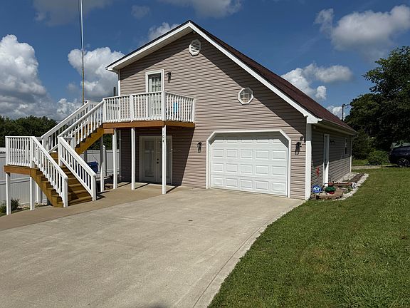 2nd image of 104 Rush Ln