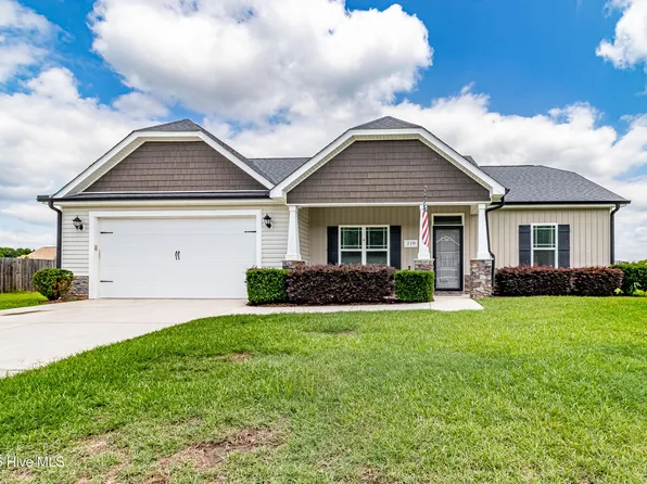 218 Planters Ridge Drive, Pikeville, NC 27863