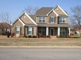 1075 Avery Trace Cir, Hendersonville, TN 37075