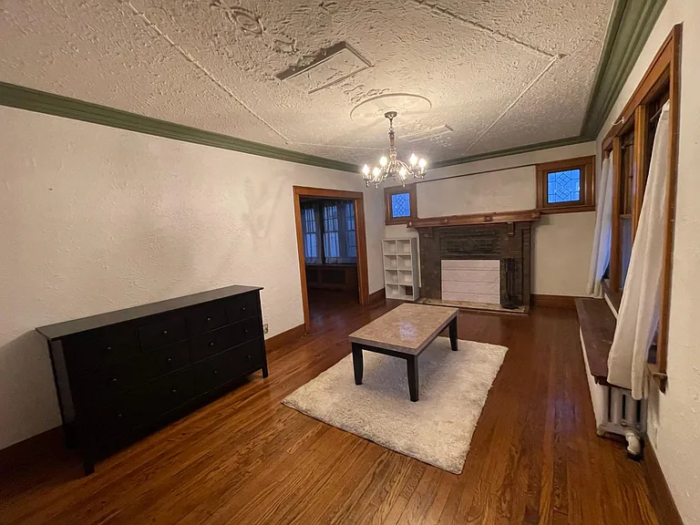 319 Dewey St — Photo 4