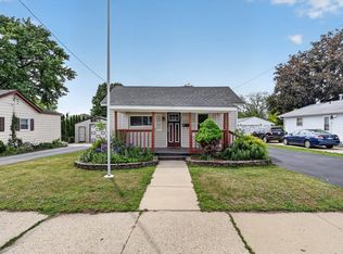 240 S Adams St, South Beloit, IL 61080