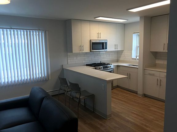 3rd image of 3401 Dupont Ave S APT 105