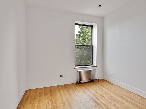 5th image of 496 Mac Donough St #B
