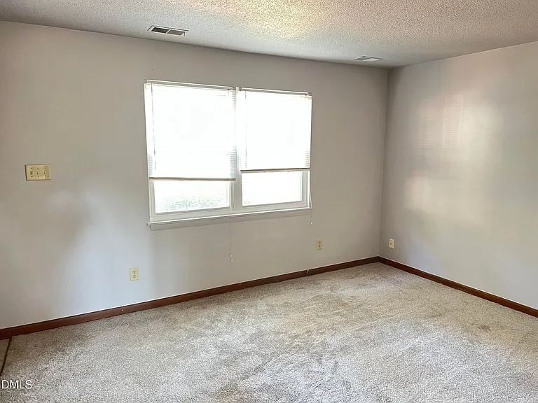 4401 Bleeker Ct — Photo 2