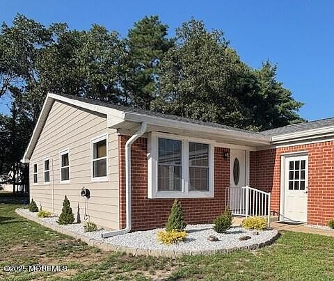 3rd image of 786 Hudson Parkway