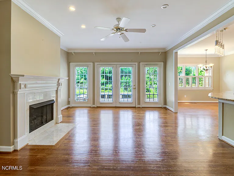 3128 Braemar Ln — Photo 9