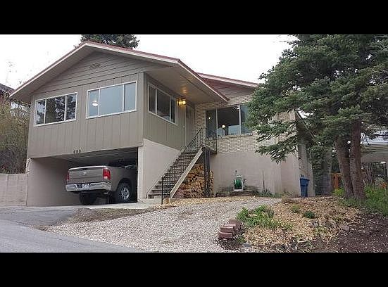 1st image of 690 Aspen Dr