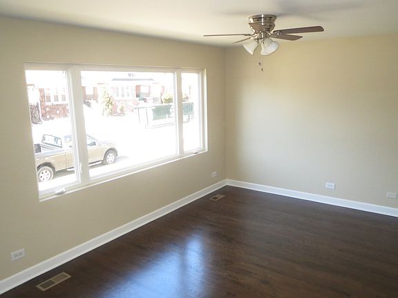 4th image of 1525 Kenilworth Ave