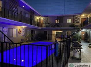 7524 Haskell Ave #12B, Van Nuys, CA 91406
