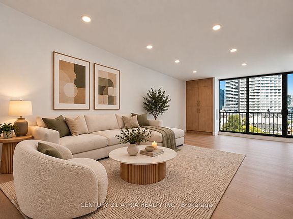 5th image of 33 Harbour Sq #1004