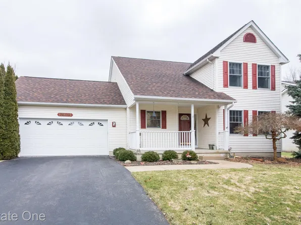10805 Winner Cir, Whitmore Lake, MI 48189