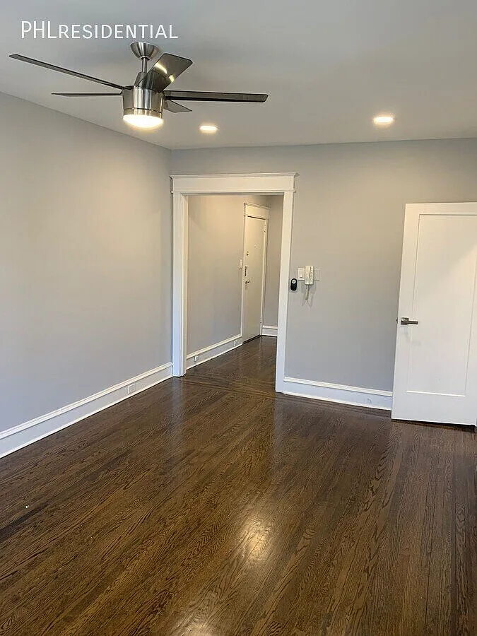 144 W Allens Ln — Photo 4