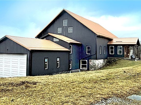 5th image of 364 Hartley Hill Rd