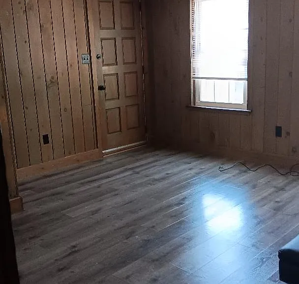 63 Woodstock Ave — Photo 2
