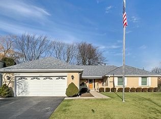 3928 Brett Ln, Glenview, IL 60026