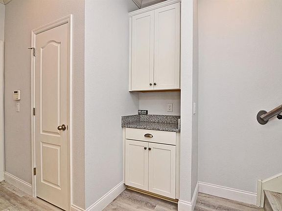 2nd image of 869 Taramundi Dr