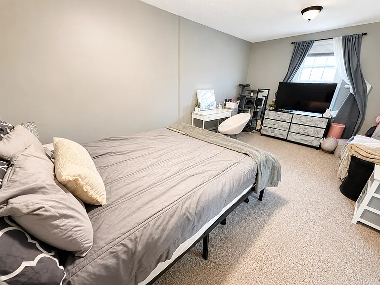 16 Winchester St #3 — Photo 2