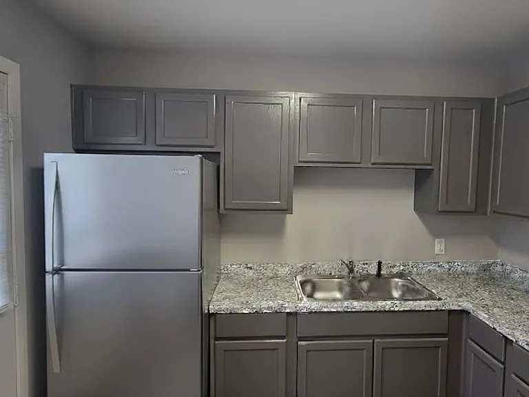 Tulip Cove Apartments - Pulaski, TN — Photo 12