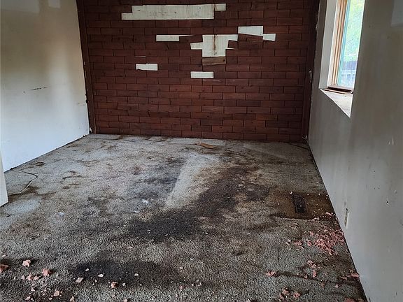 3rd image of 820 Retallack Street