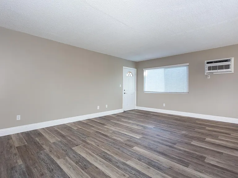 4833 Kansas St #110 — Photo 2