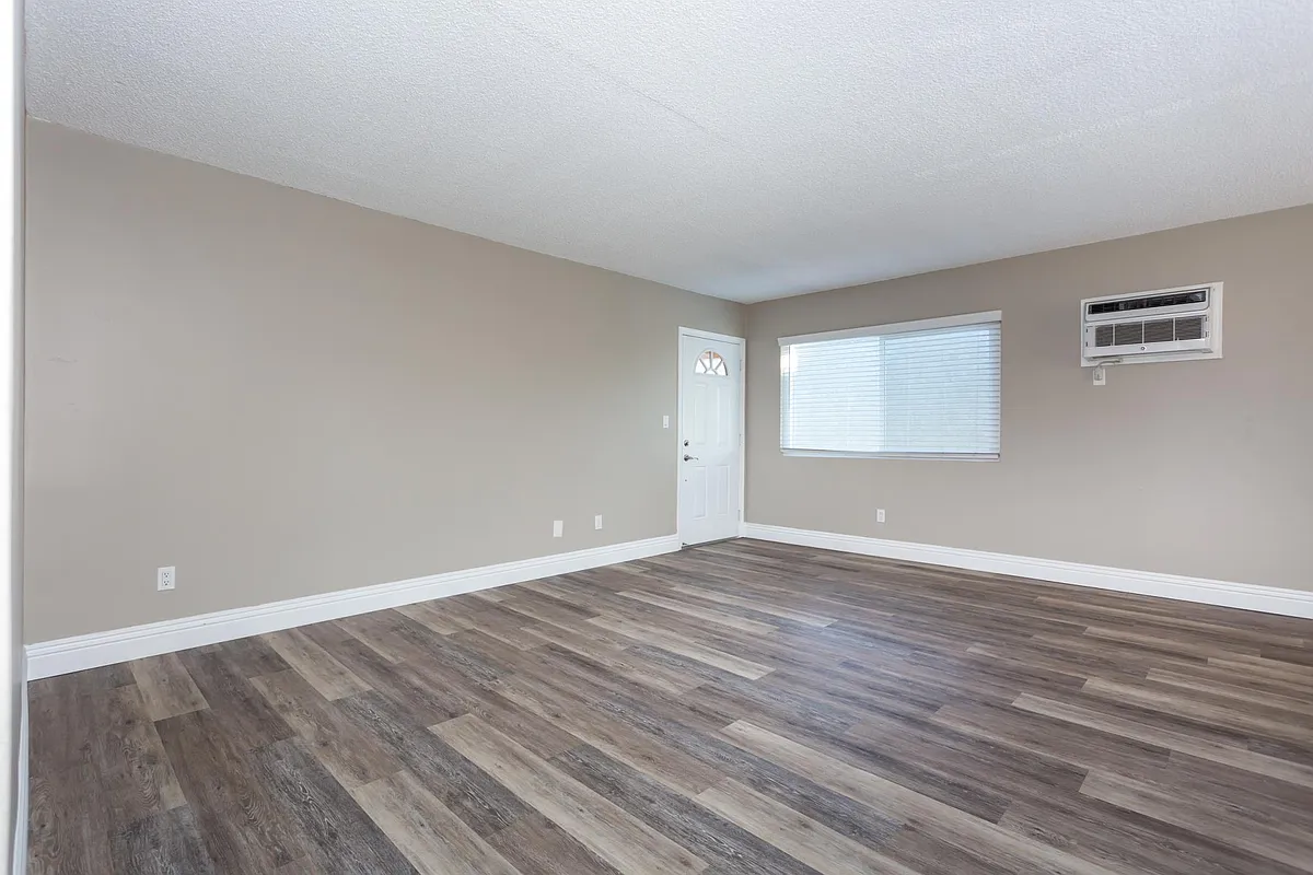 Building Photo - 4833 Kansas St #110