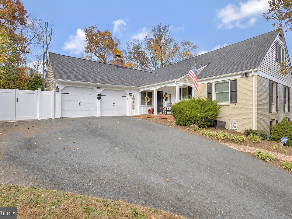 1st image of 3712 Camelot Dr