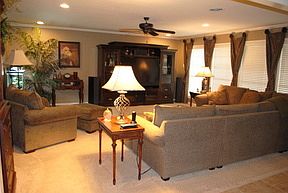 4th image of 3408 Meadow Ln