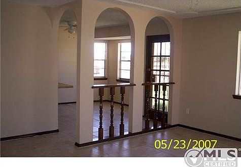 4th image of 9452 Louvre Dr