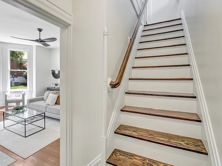 3020 Daytona Ave — Photo 10