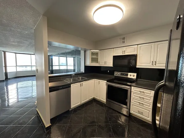 75 Riverside Dr E, Windsor, ON