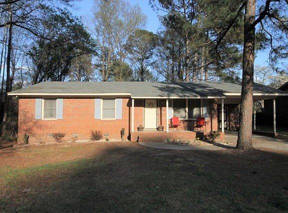 2nd image of 104 S Lincoln Dr