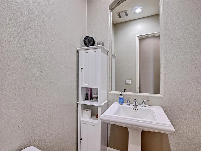 4467 Philbrook Sq — Photo 36