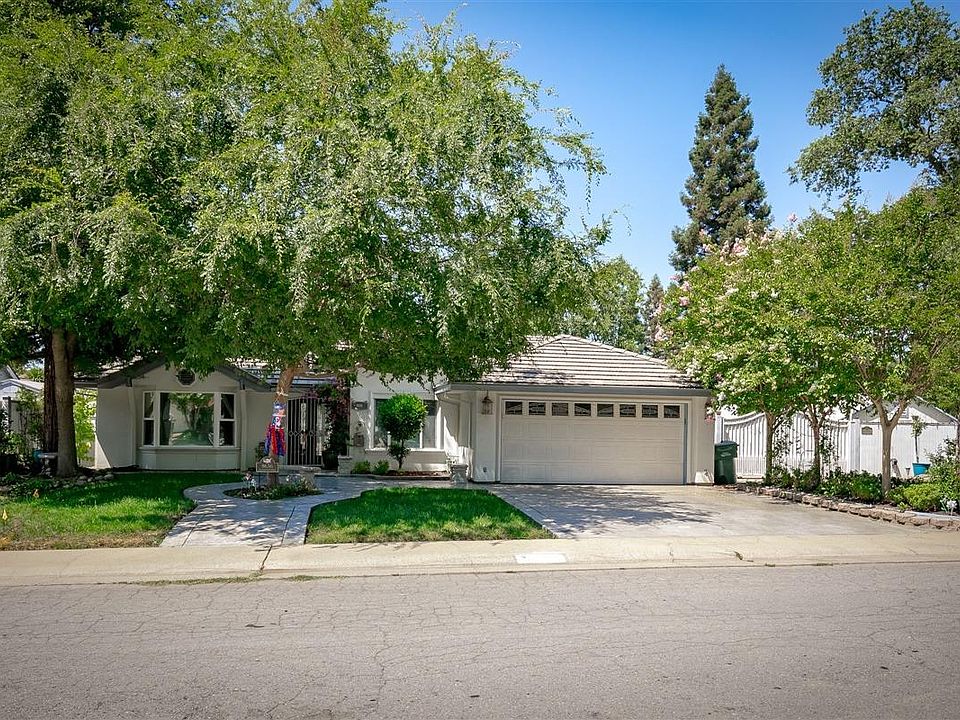 1st image of 8636 Briarbrook Cir