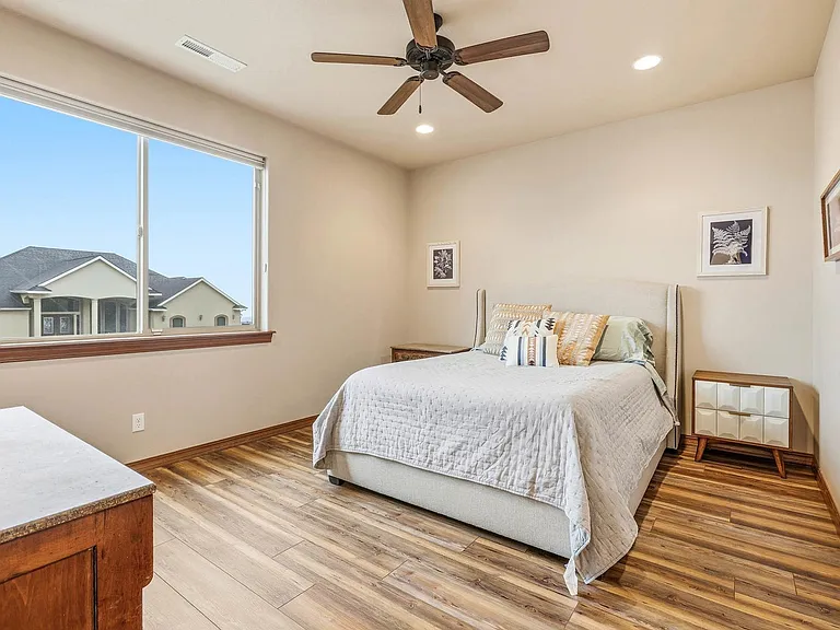 477 Heritage Hills Dr — Photo 31
