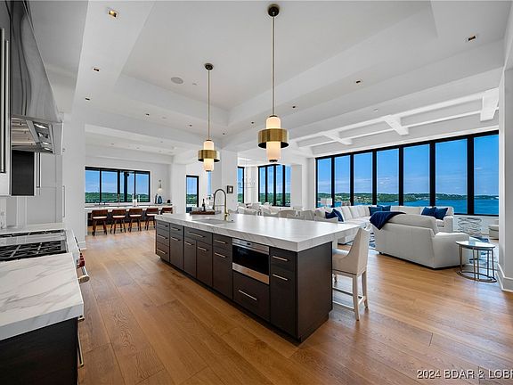 4th image of 166 Captiva Dr #210-A