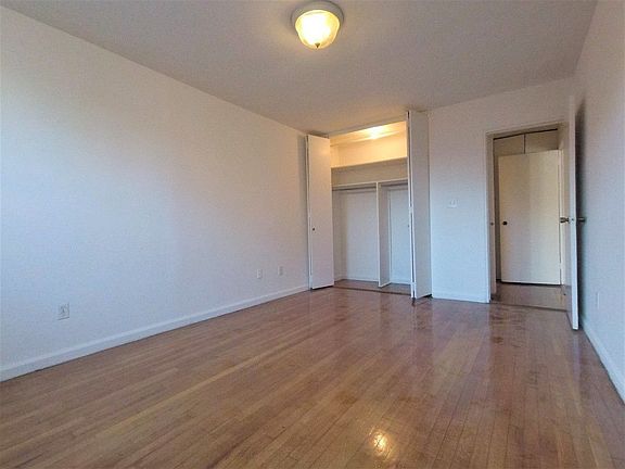 4th image of 512 E 88th St APT 3B