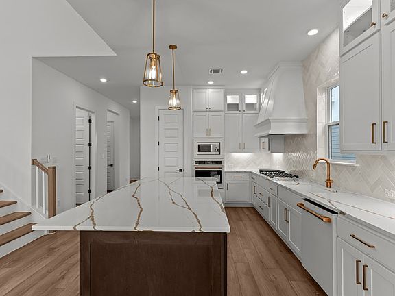 The Camellia - Kitchen