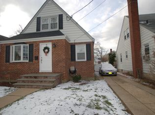 621 S 12th St, New Hyde Park, NY 11040