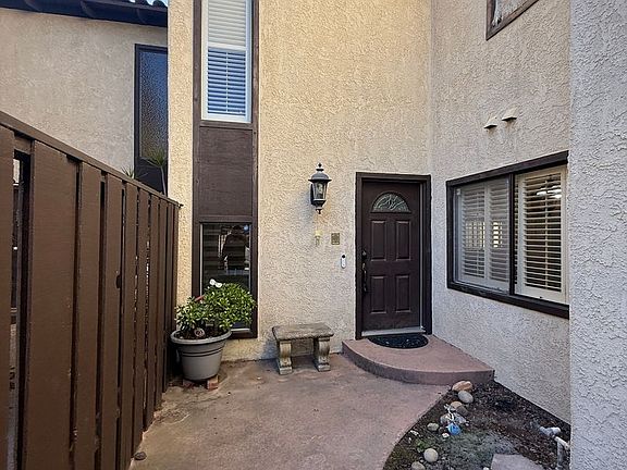 3rd image of 4583 Foxenwood Ln