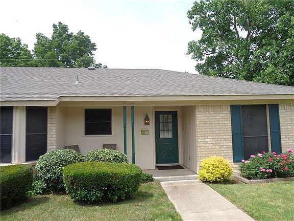 2nd image of 5645 Cork Ln