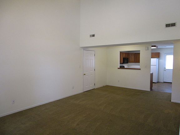 3rd image of 1704-1706 Juniper Dr