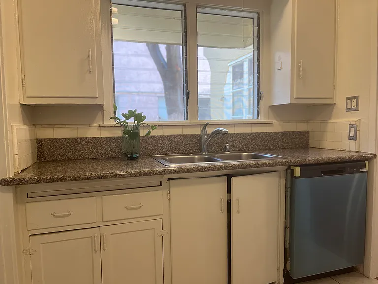 1171 Huntington Dr #D — Photo 16